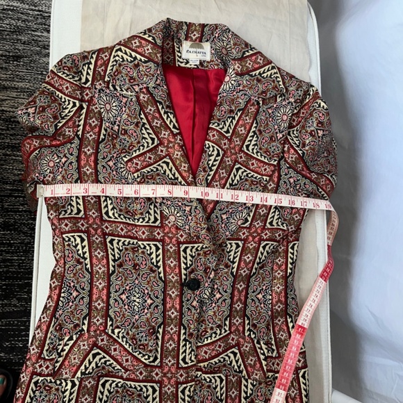 Vintage brocade blazer (S) with metallic gold threads. - Picture 6 of 16